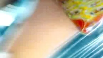 از یک داستان سايت كير تو كوس هیجان انگیز ، عزیزم آسیایی بسیار هیجان زده بود و دست خود را به داخل شورت پرتاب کرد و سپس ناگهان صدای در در زنگ زد و به در آستان رفت و توسط همسایه خرد شد و عوضی عجله کرد که او را بر گردن ببوسد و او را به روی مبل برد و با جعلی عظیم او را لعنت کرد.