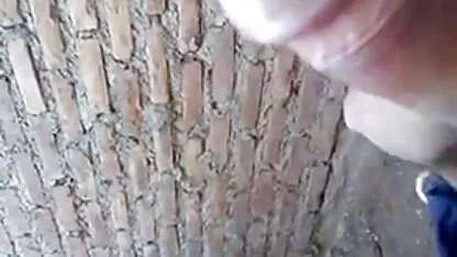 حمام های کره ای و زنان جوان کره ای در میخانه های خود با کیک های مویی که به طور پنهانی برداشته می شوند ، می شوند عکسکیر سکسی