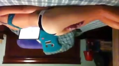 خسته از کار ، یک دختر روسی با موهای قرمز نشسته بود برای نوشیدن چای در آشپزخانه ، اما دوستش به شدت نیاز به رابطه جنسی داشت و با او رابطه جنسی برقرار عکس کیر تو کوس خارجی کرد و روی میز آشپزخانه با پوشیدن پرز