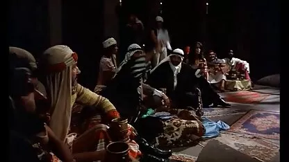 این ستاره مشهور پورنو می کیر توکوس متحرک خواست به همراه همسر خود در یک رستوران آرام بخورد ، اما پیشخدمت تمام اسب ها را از بین برد و مجبور شد به جوجه خود ثابت کند که سوراخ هایش هنوز آماده پذیرش اعضای در اندازه های مختلف و حتی بسیار بزرگ است