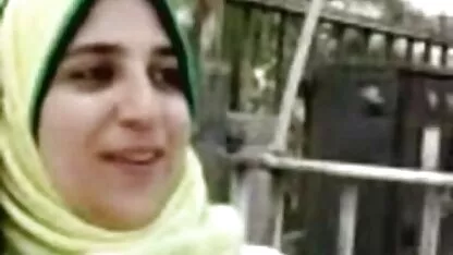 یک برادر ریش دار دوربین را در حمام برای جاسوسی از خواهرش نصب کرد و هنگامی که دوش گرفت ، برهنه با آدلا ایستاد و برهنه راه افتاد ﻿کیرتوکس دات نت و دختر با داشتن رابطه جنسی با او در بیدمشک نتوانست از چنین تمایلات خودداری کند.