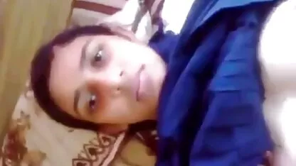 این بازیگر روسی دستیار خود را عكس كير وكوس از نیمه فیلمبرداری سوق می دهد