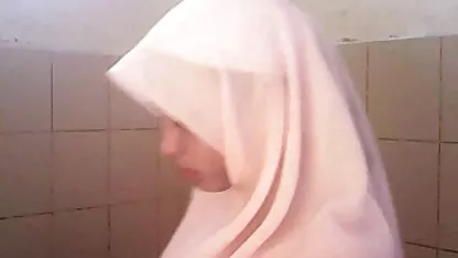 سرطان اسپینارد بر روی چشمها چرخید و به عکس متحرک کیر در کس آرامی با اشیای شیشه ای با جوشها به داخل الاغ چکش زد