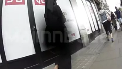 مردی با نام دختری که به تلفن او وصل شده بود تماس گرفت و پیشخدمت شروع به مراقبت از وی کرد و سپس عوضی برای او یادداشتی را نوشت که منتظر او در توالت بود و سوار فلفل خوشبختی مانند اسب شد تا با این شلخته شهوانی رابطه جنسی برقرار کند و آن را با معاون رئیس عکس کیرو کس متحرک جمهور حلب پوشاند.